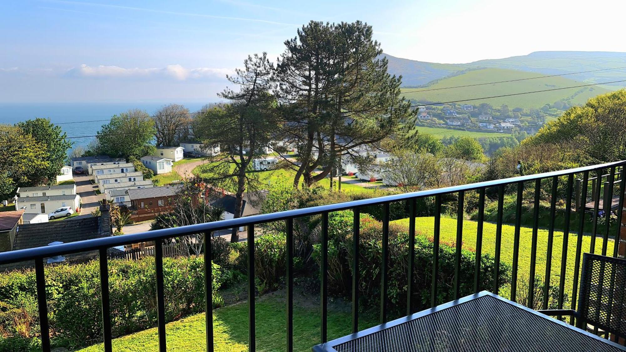 Newberry Wood Guesthouse Ilfracombe Buitenkant foto